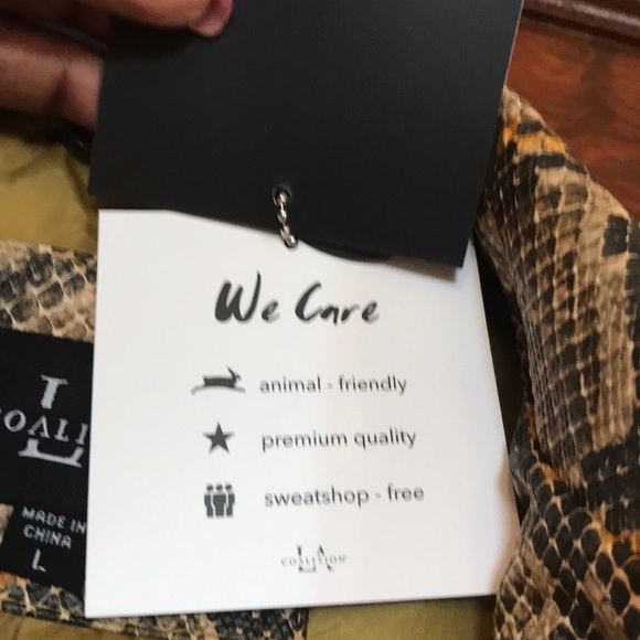 💥NWT💥 Coalition LA Snake Eyes Crop Vegan Moto Jacket Sz. L - Picture 12 of 14